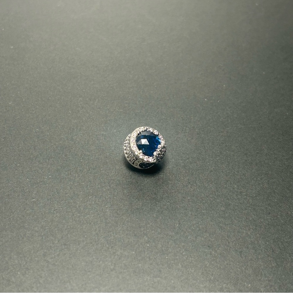 Pandora Charm - Picture 9 of 12